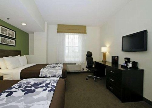 Sleep Inn & Suites Downtown Inner Harbor - image 9