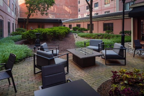 The Inn at Henderson's Wharf Ascend Hotel Collection