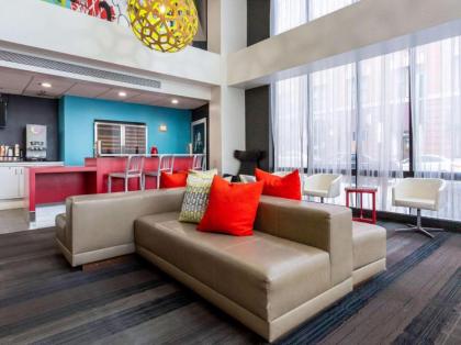 Comfort Inn & Suites Baltimore Inner Harbor - image 14