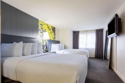 Comfort Inn & Suites Baltimore Inner Harbor - image 15