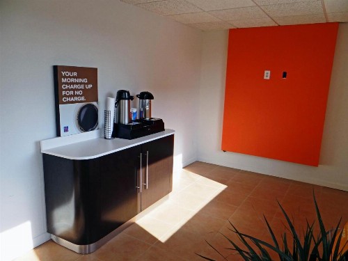 Motel 6 Baltimore Downtown - image 11