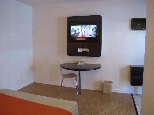 Motel 6 Baltimore Downtown - image 17