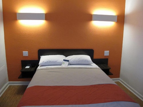 Motel 6 Baltimore Downtown - image 25