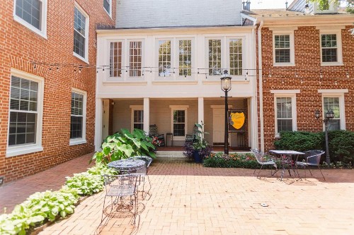 1840s Carrollton Inn - image 2
