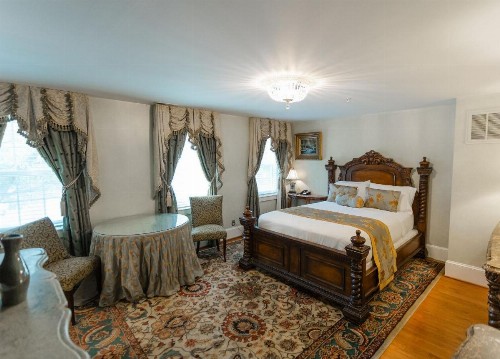 1840s Carrollton Inn - image 42