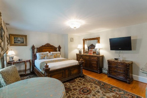 1840s Carrollton Inn - image 43
