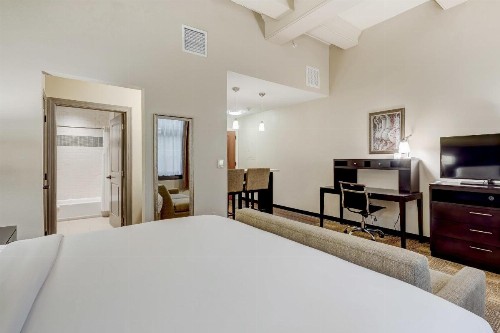 Staybridge Suites Baltimore - Inner Harbor an IHG Hotel - image 22