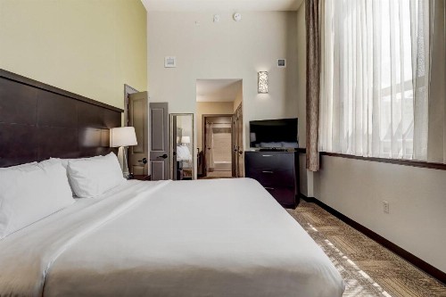 Staybridge Suites Baltimore - Inner Harbor an IHG Hotel - image 42