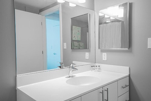 Heaven On Baltimore Downtown Fully Furnished Apartments - image 17