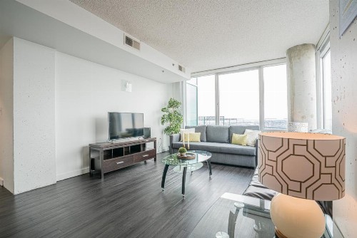 Heaven On Baltimore Downtown Fully Furnished Apartments - image 3