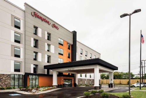 Hampton Inn Baltimore Bayview Campus - image 2