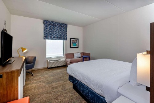 Hampton Inn Baltimore Bayview Campus - image 22