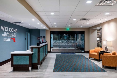 Hampton Inn Baltimore Bayview Campus - image 4