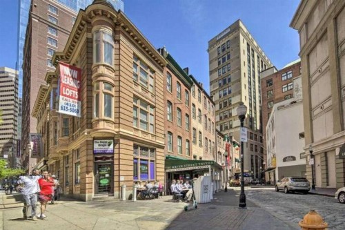 Chase at 39 West - image 11
