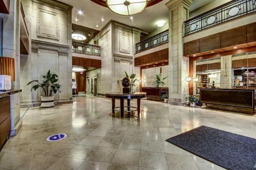 Chase at 39 West - image 47