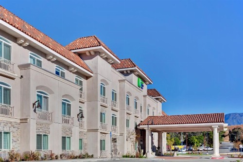 Holiday Inn Express Hotel & Suites Banning an IHG Hotel - image 17