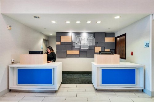 Holiday Inn Express Hotel & Suites Banning an IHG Hotel - image 2