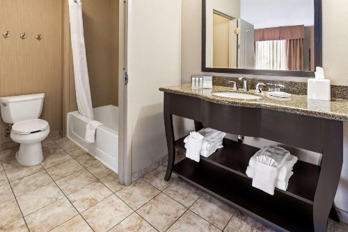 Hampton Inn & Suites Banning/Beaumont - image 20
