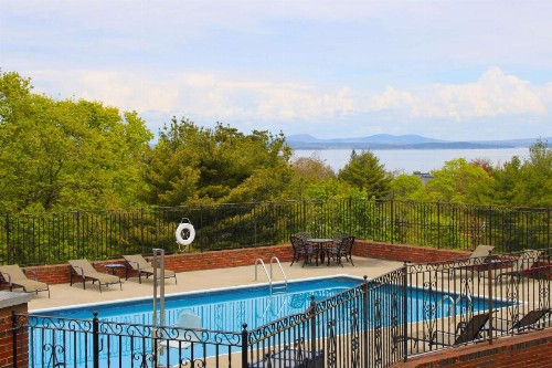 Bluenose Inn - Bar Harbor Hotel - image 3
