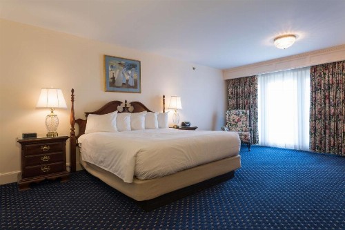 Bluenose Inn - Bar Harbor Hotel - image 35