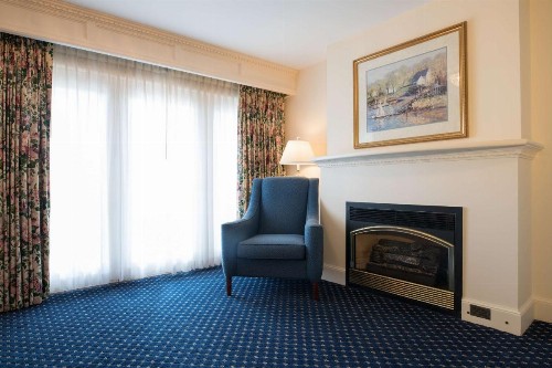 Bluenose Inn - Bar Harbor Hotel - image 37