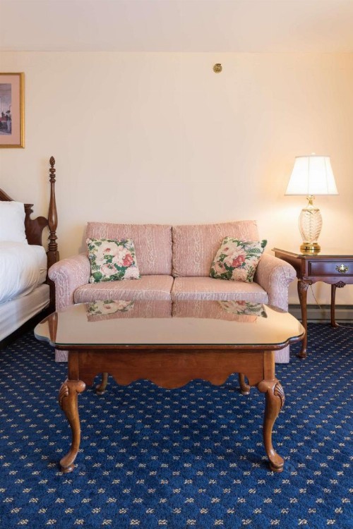 Bluenose Inn - Bar Harbor Hotel - image 49