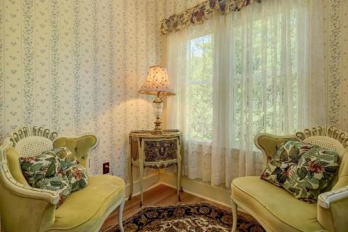 Mira Monte Inn & Suites - image 22