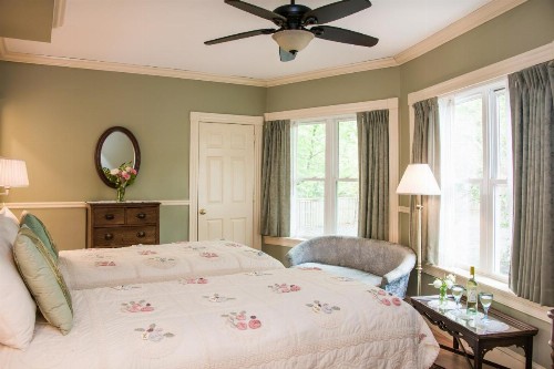 Mira Monte Inn & Suites - image 38