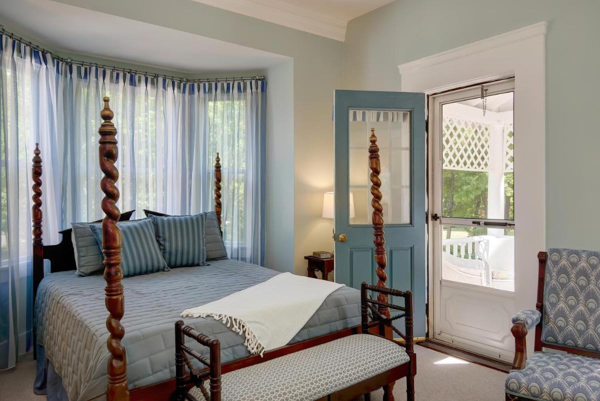 Mira Monte Inn & Suites - image 4