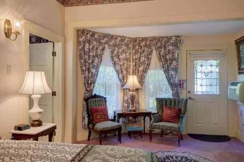Mira Monte Inn & Suites - image 43
