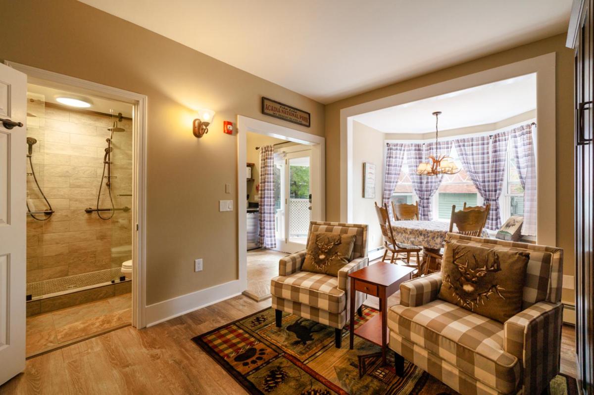 Mira Monte Inn & Suites - image 5