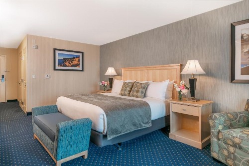 Atlantic Oceanside Hotel & Conference Center - image 11