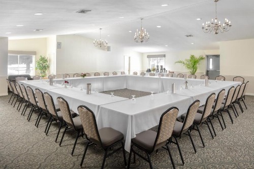 Atlantic Oceanside Hotel & Conference Center - image 21