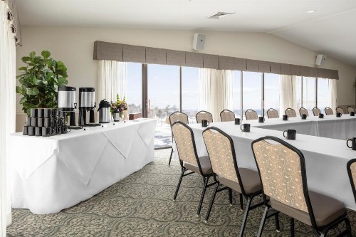 Atlantic Oceanside Hotel & Conference Center - image 41