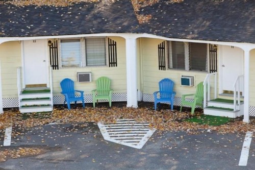 Robbins Motel - image 10