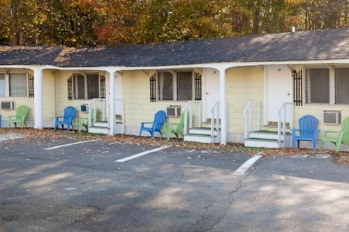 Robbins Motel - image 14