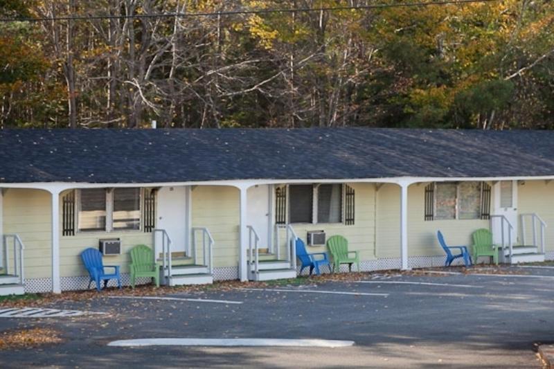 Robbins Motel - image 2