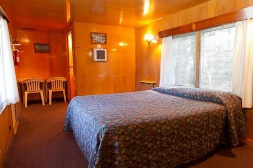 Robbins Motel - image 21
