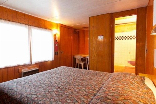 Robbins Motel - image 25