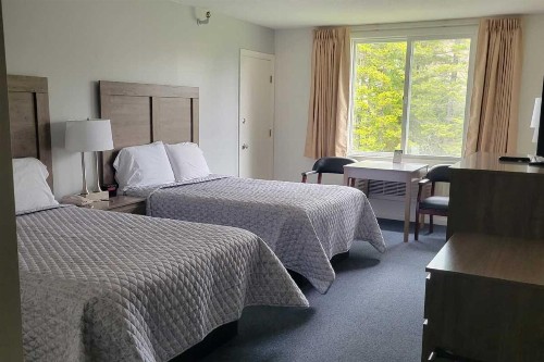 Kimball Terrace Inn - image 16