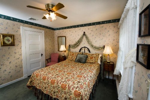 Anne's White Columns Inn - image 20