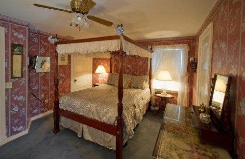 Anne's White Columns Inn - image 37