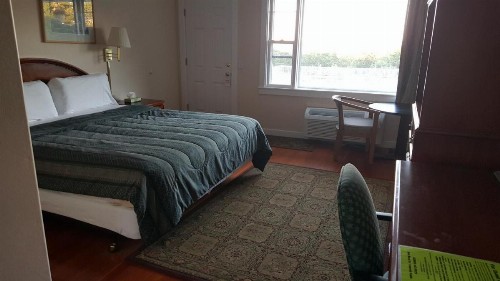 Acadia Ocean View Motel - image 10