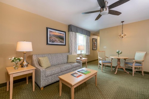 Acadia Inn - image 19