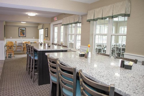 Acadia Inn - image 5
