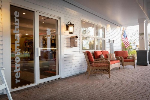 Bar Harbor Motel - image 6