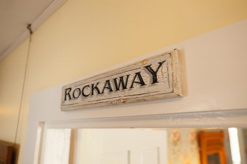 Yellow House Inn - image 32