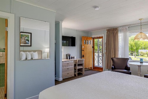 Highbrook Motel - image 21