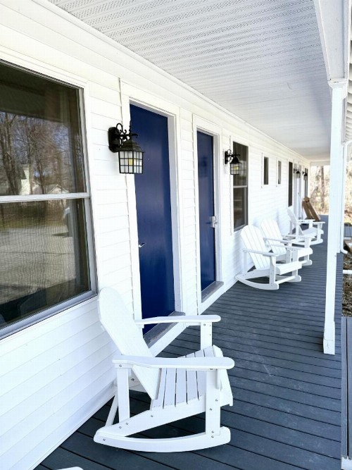 Eden Village Motel and Cottages