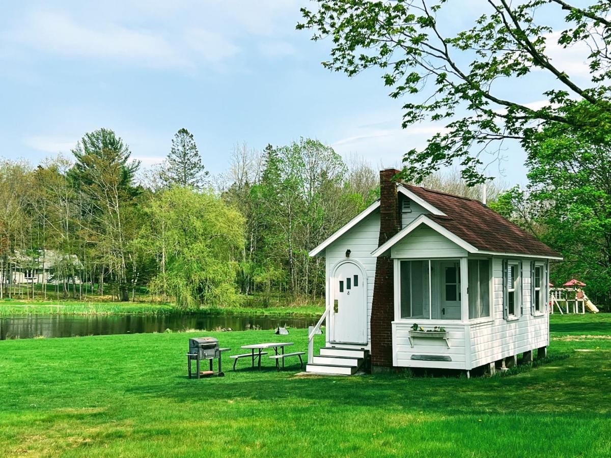 Eden Village Motel and Cottages - image 5